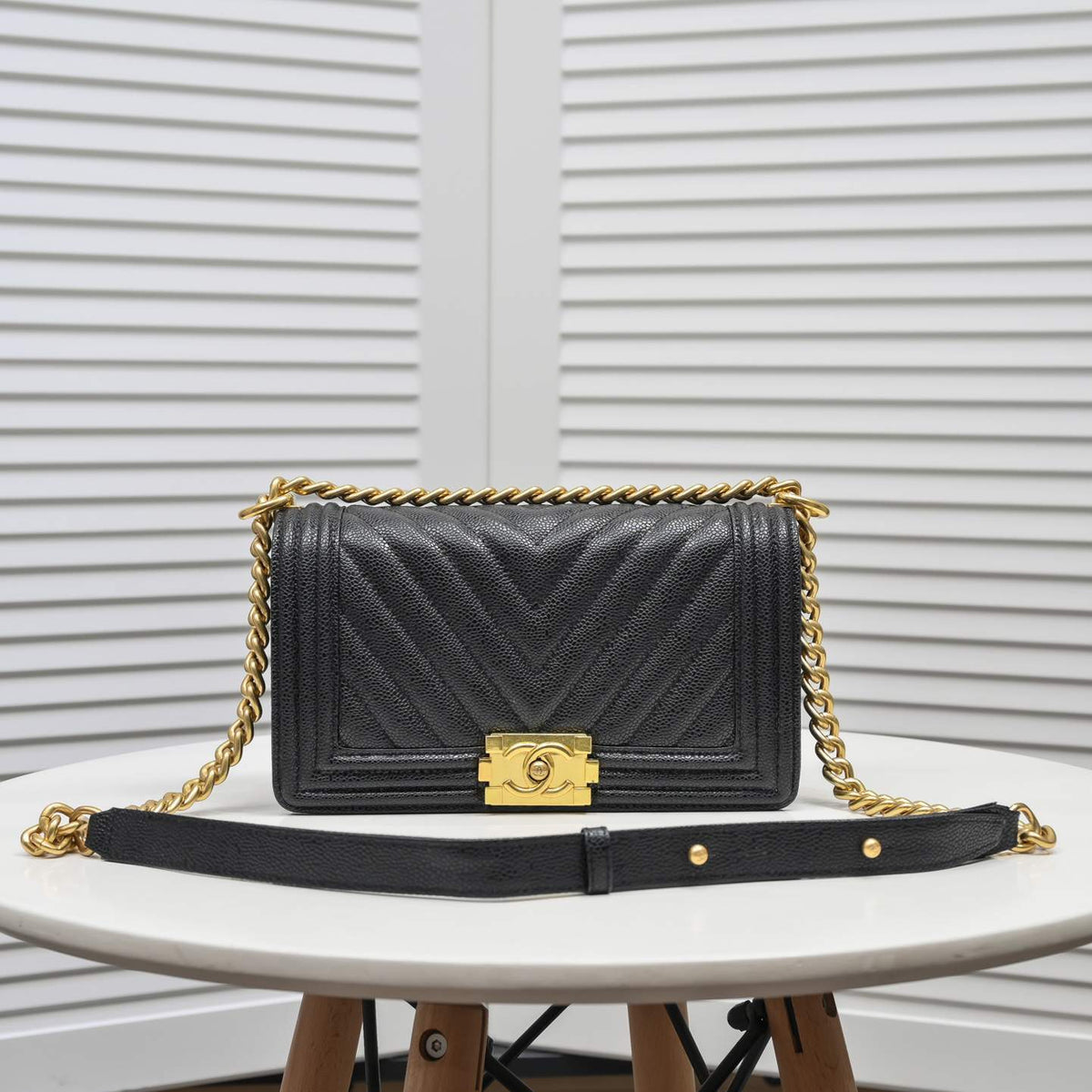 Chanel Boy Chevron Medium Handbag Black In Gold 25cm