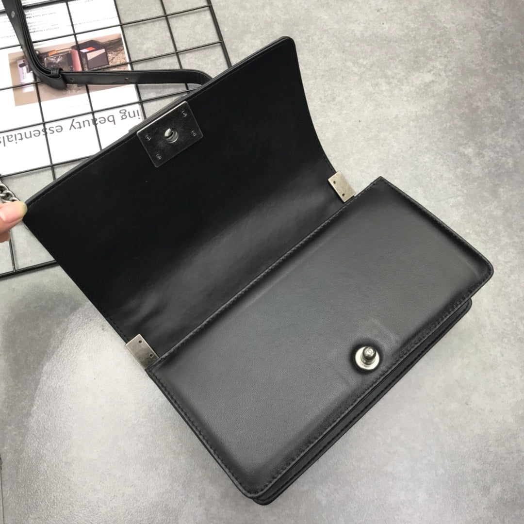 Chanel Boy Medium Handbag Leather Black 25cm A67086 Y09953 94305