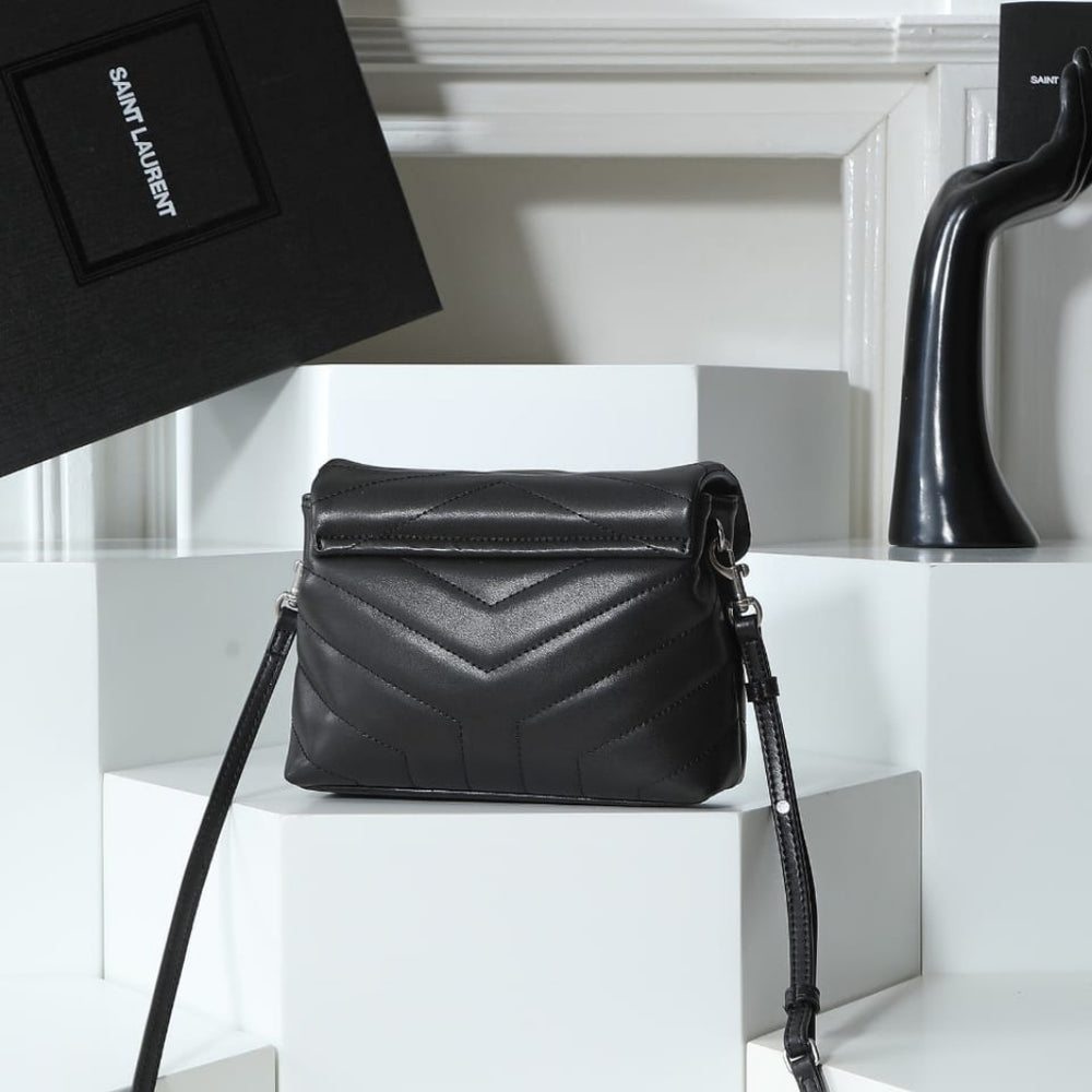 Saint Laurent Loulou Small Black 20cm 494699DV7271000