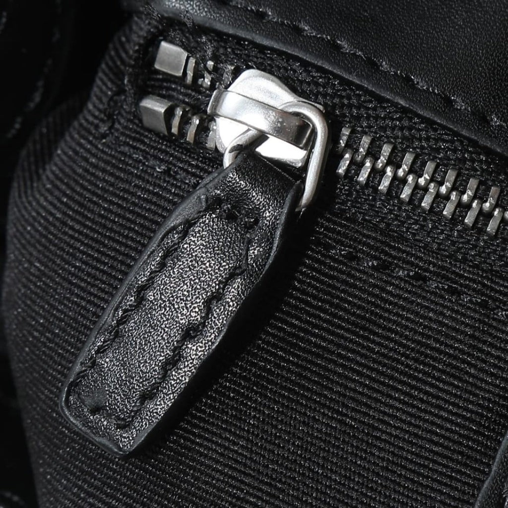 Saint Laurent Loulou Small Black 20cm 494699DV7271000