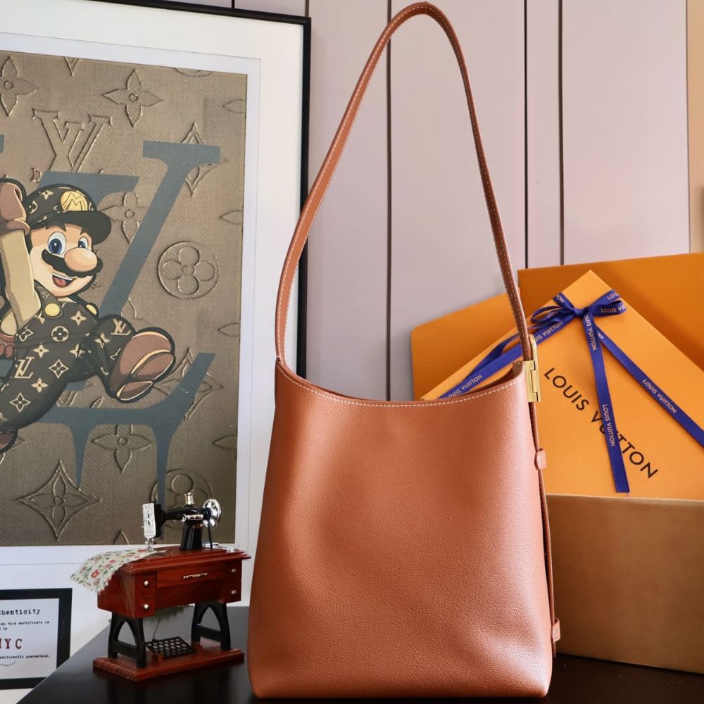 Mirror Quality – Louis Vuitton Low Key Hobo MM Cognac 35Cm M24974