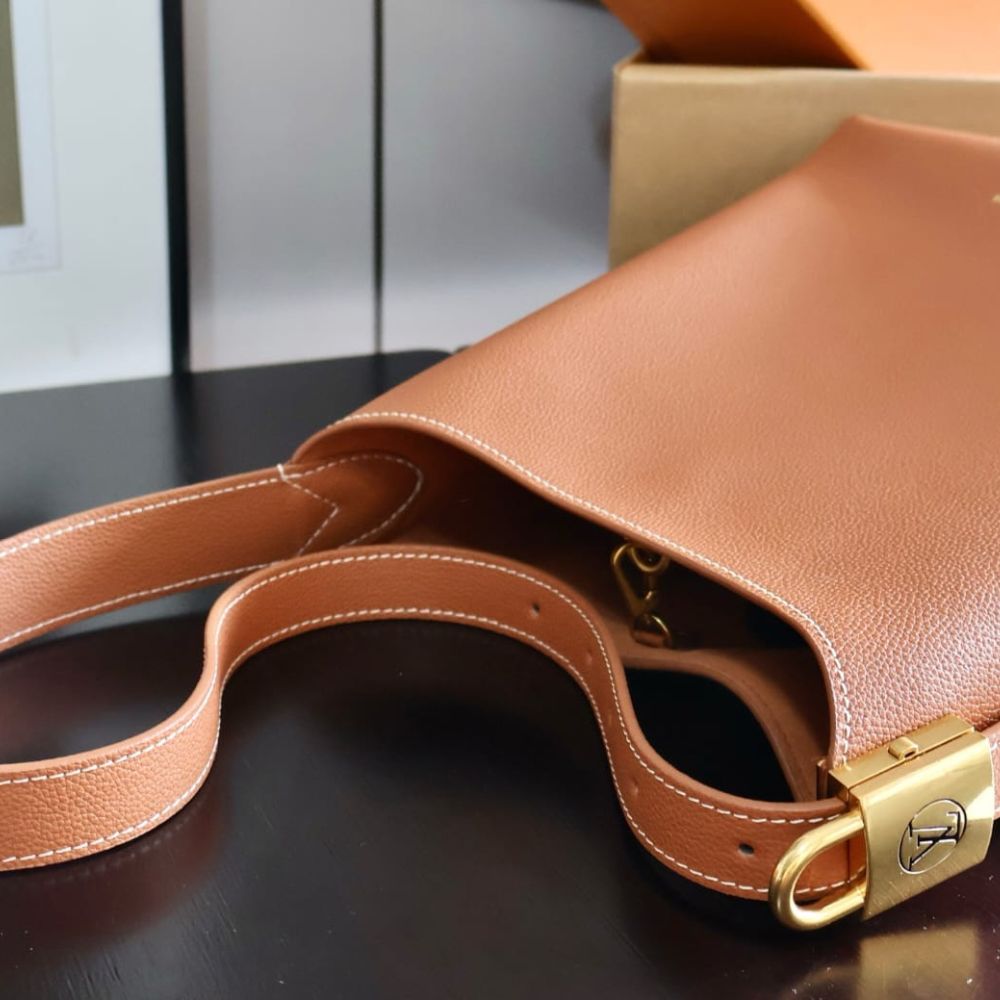 Mirror Quality – Louis Vuitton Low Key Hobo MM Cognac 35Cm M24974