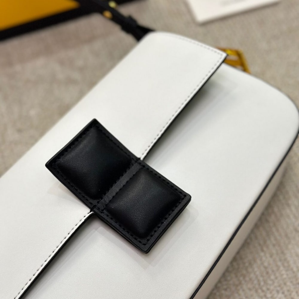 Fendi Baguette Bag White 26cm 8BR821APKOF1NZ3