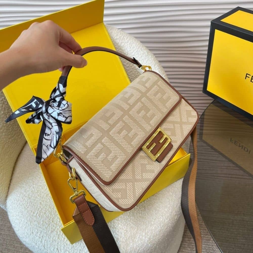Fendi Baguette Natural Straw Bag With FF Embroidery Beige 26cm 8BR600AP4MF1LMP