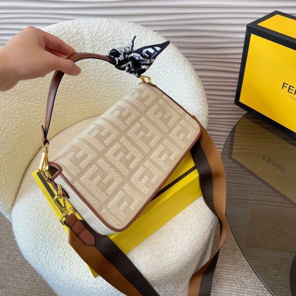 Fendi Baguette Natural Straw Bag With FF Embroidery Beige 26cm 8BR600AP4MF1LMP