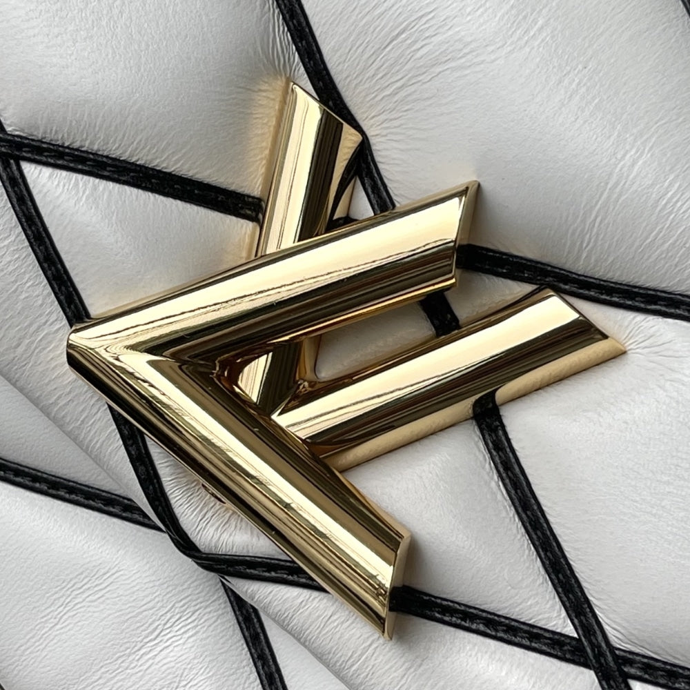 Mirror Quality – Louis Vuitton GO-14 MM White Black 23Cm M22890