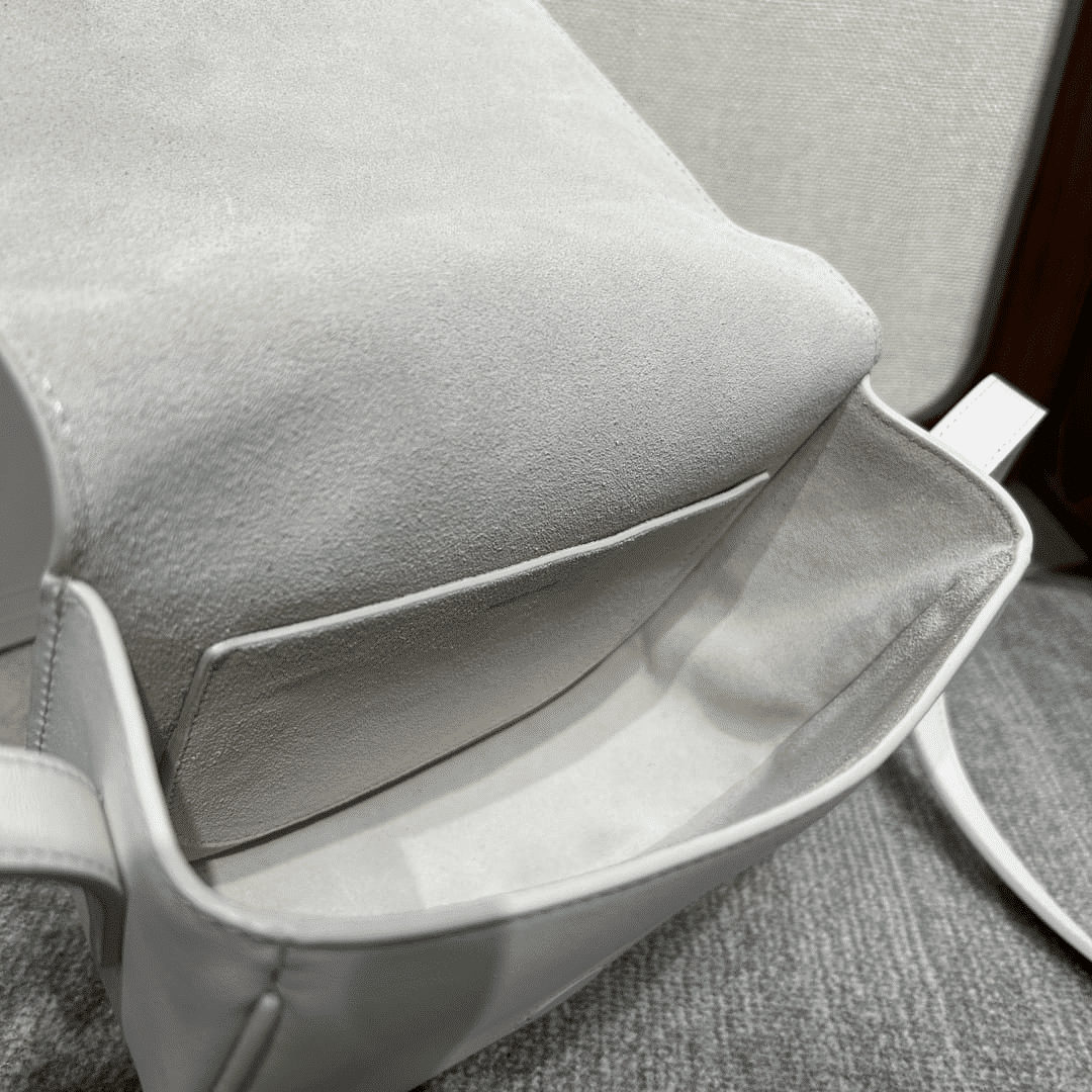 Mirror Quality – Celine Folco Cuir Triomphe In White
